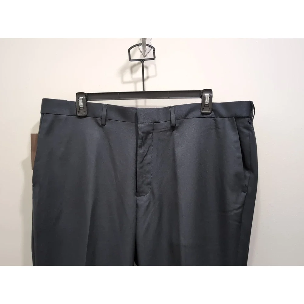 NWT Haggar Dress Pants No Iron Permanent Crease Black‎ Size 42/30